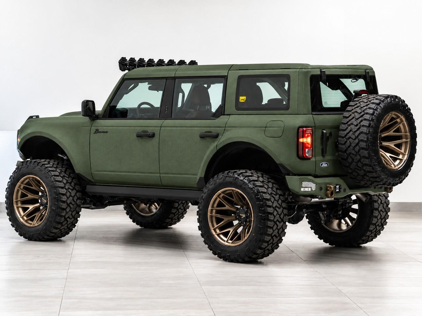 2026 FORD BRONCO 4X4 in Green, photo 8 of 25