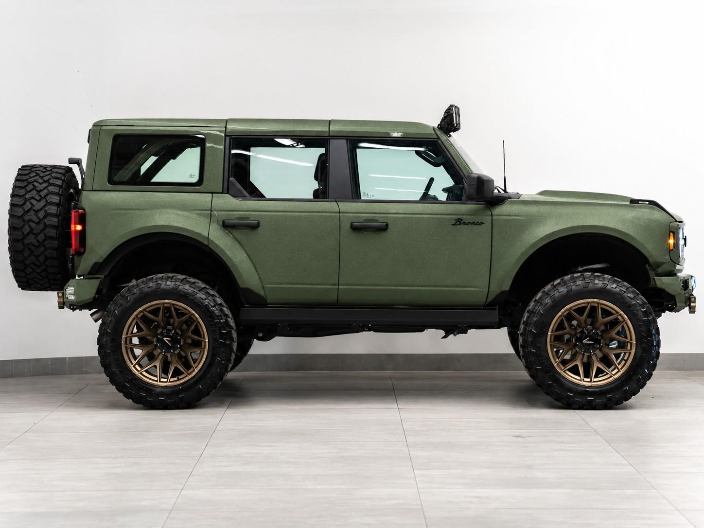 2026 FORD BRONCO 4X4 in Green, photo 11 of 25