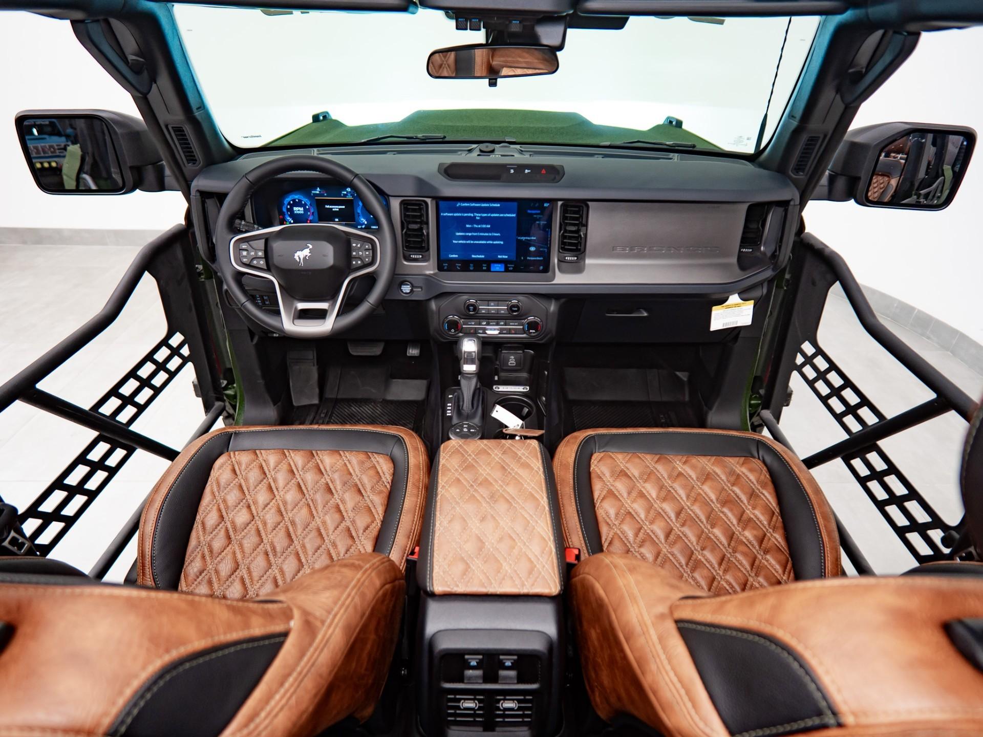 2026 FORD BRONCO 4X4 in Green, photo 4 of 25