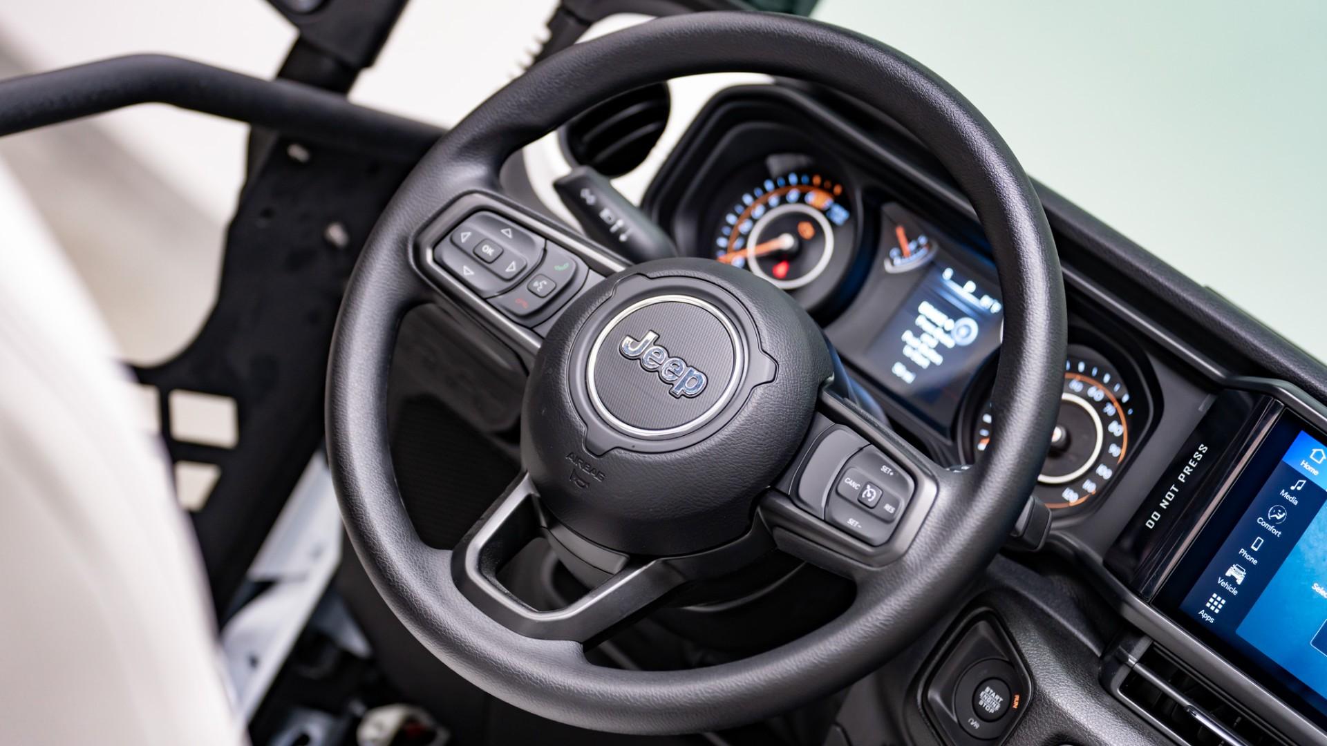 2026 JEEP WRANGLER 4X4 in White, photo 32 of 54