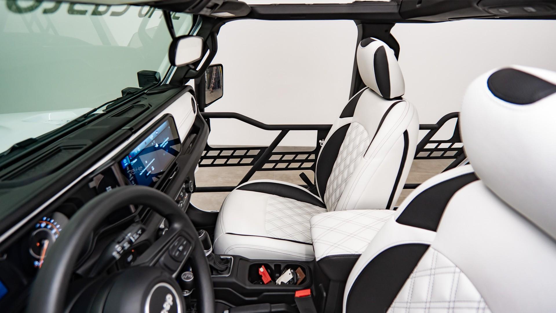 2026 JEEP WRANGLER 4X4 in White, photo 24 of 54