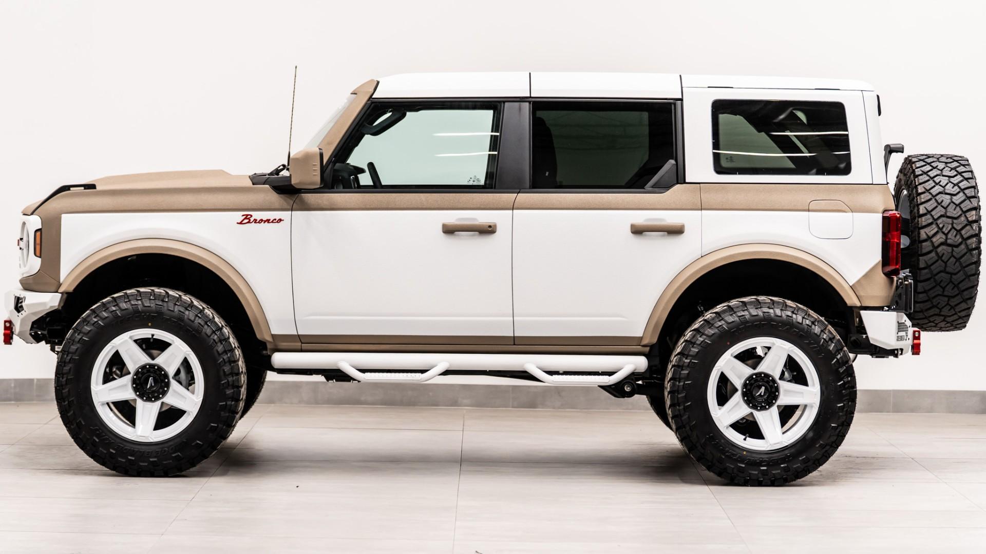 2026 FORD BRONCO 4X4 in Tan, photo 17 of 58