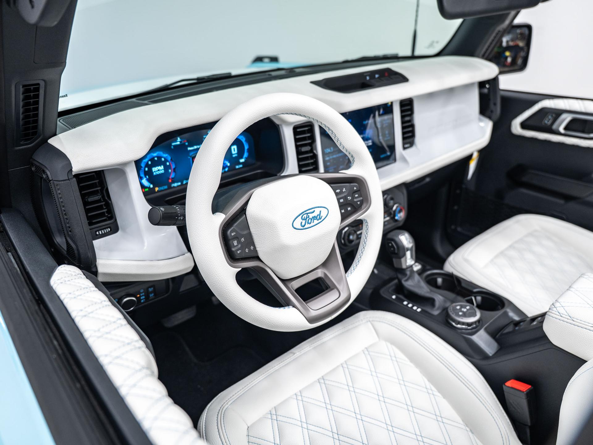2026 FORD BRONCO 4X4 in Blue, photo 32 of 51