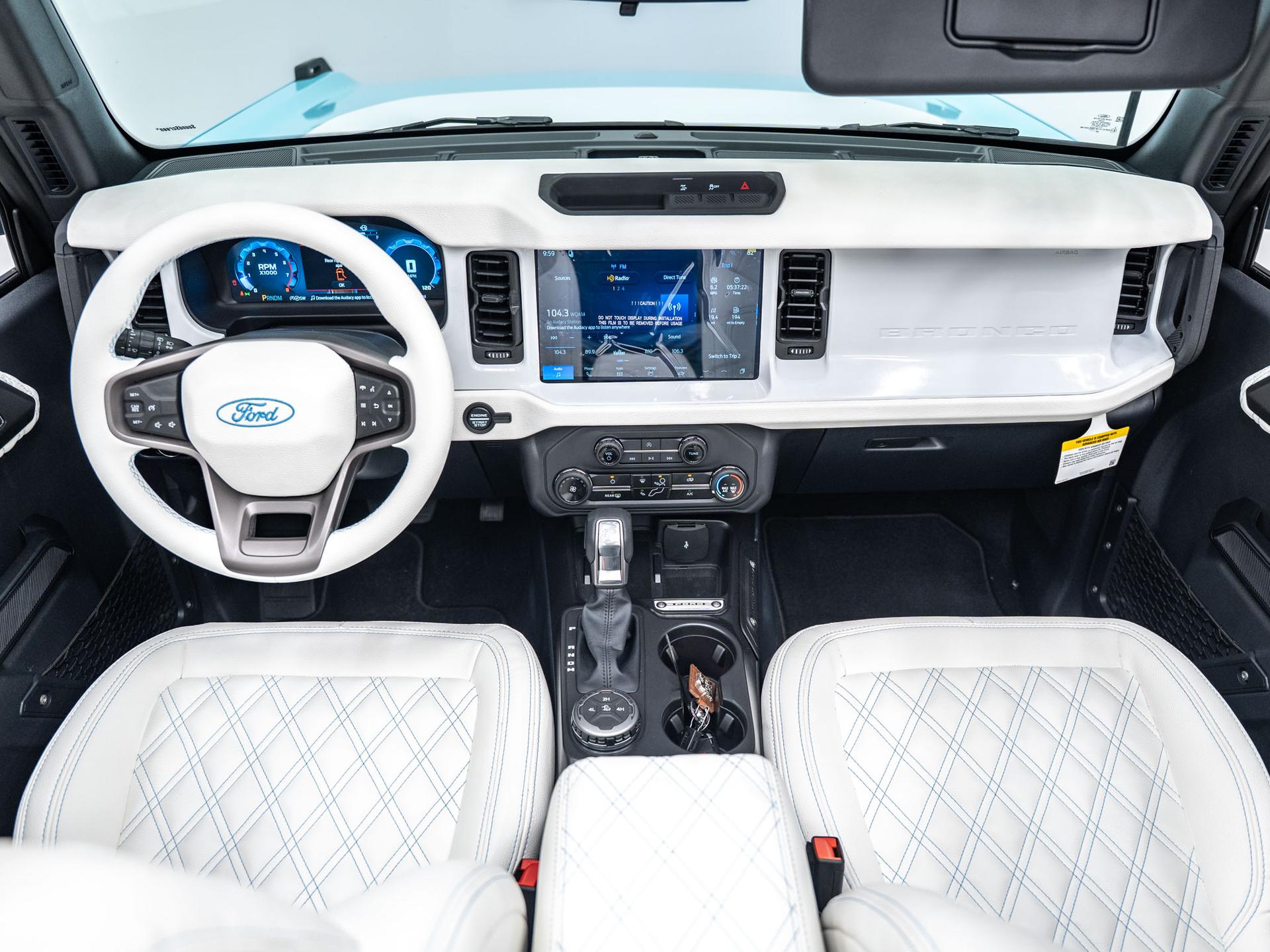 2026 FORD BRONCO 4X4 in Blue, photo 4 of 51