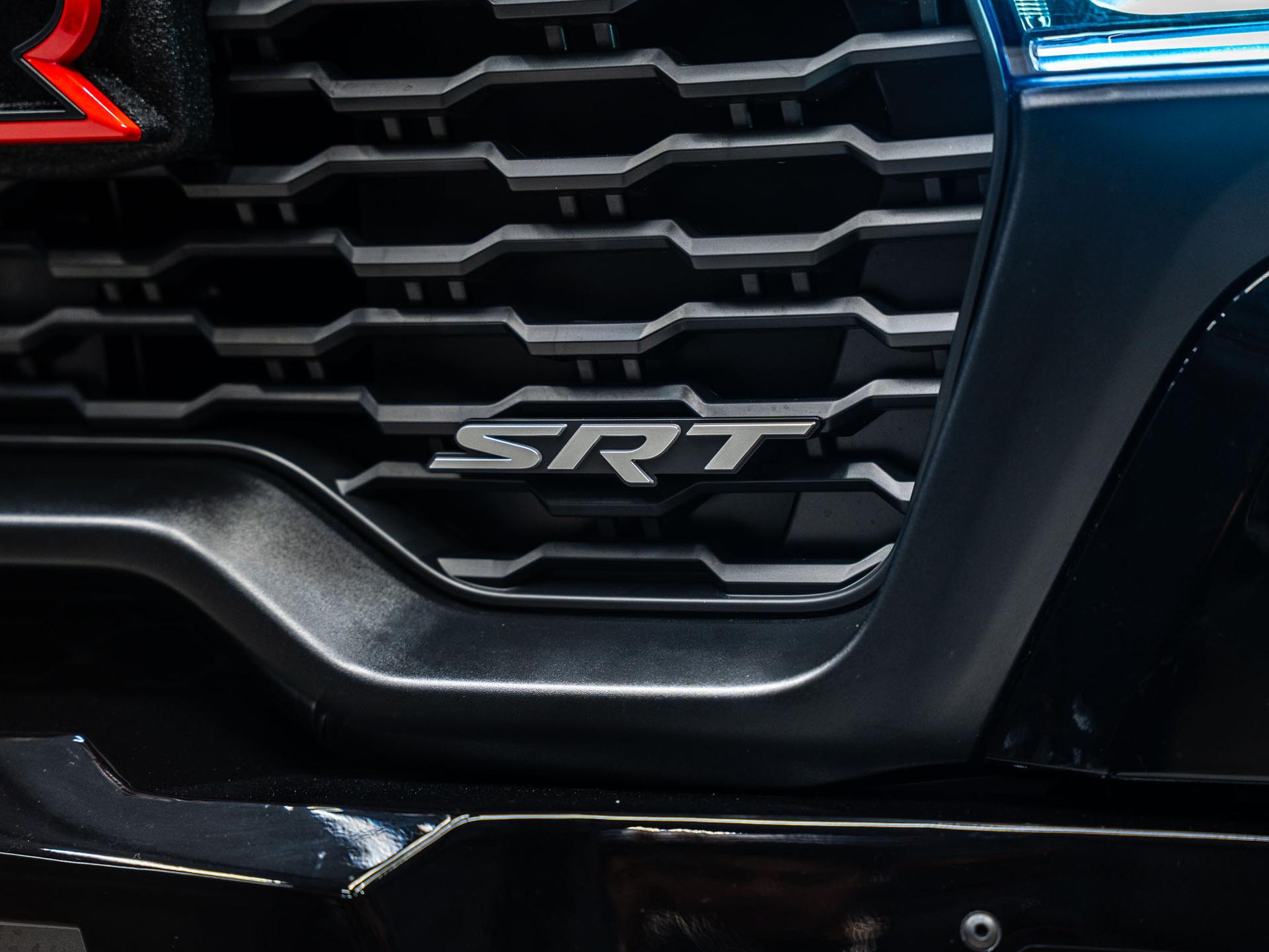 2027 RAM TRX SRT 4X4 in DIAMOND BLACK CRYSTAL PEARLCOAT, photo 17 of 57