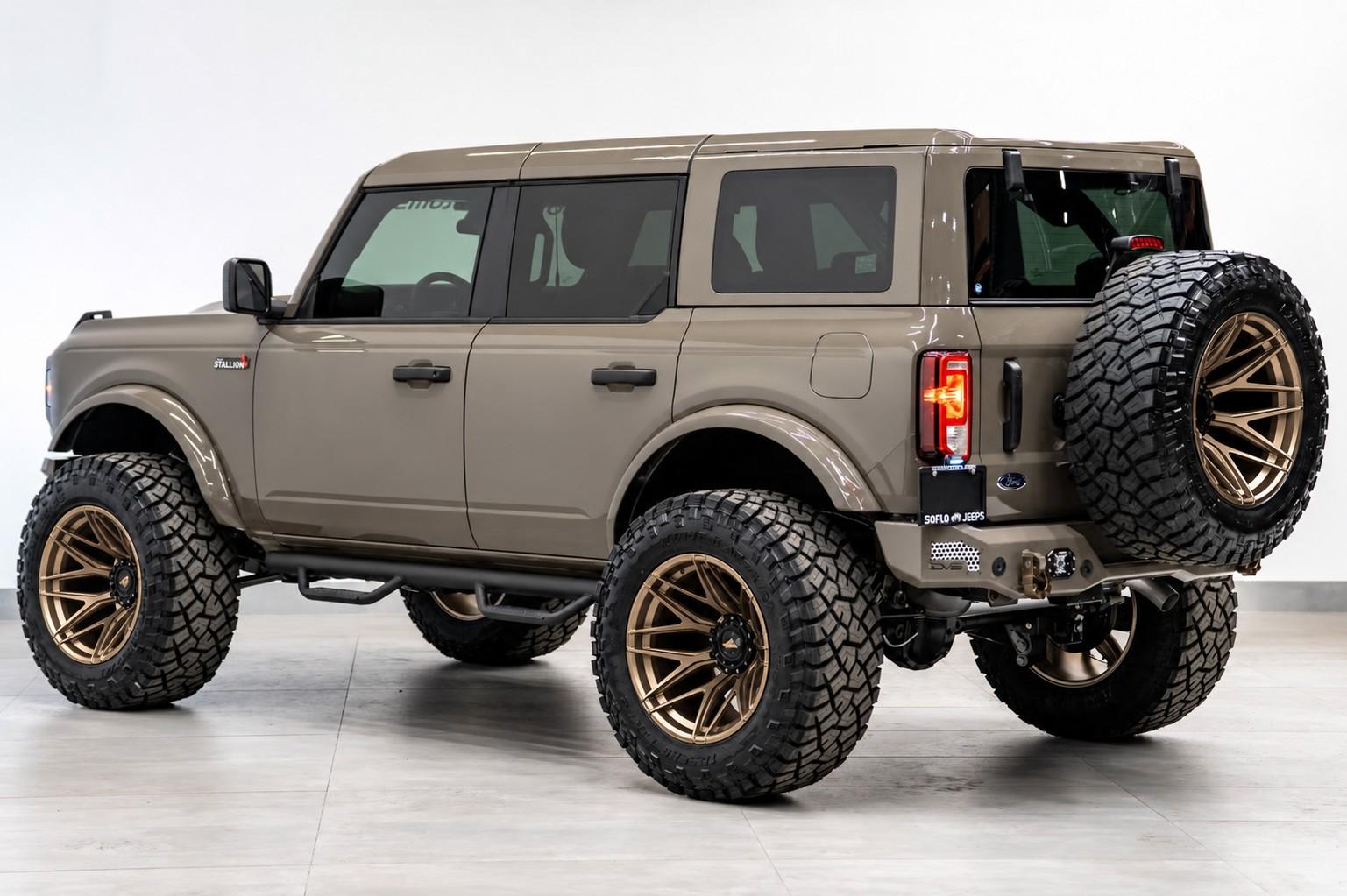 2026 FORD BRONCO 4X4 in Marsh Gray, photo 11 of 18