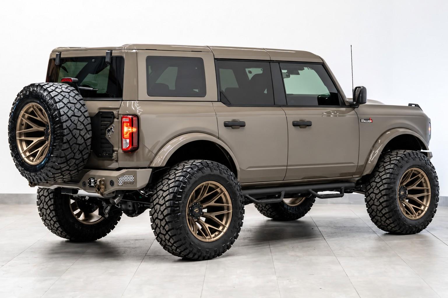 2026 FORD BRONCO 4X4 in Marsh Gray, photo 9 of 18
