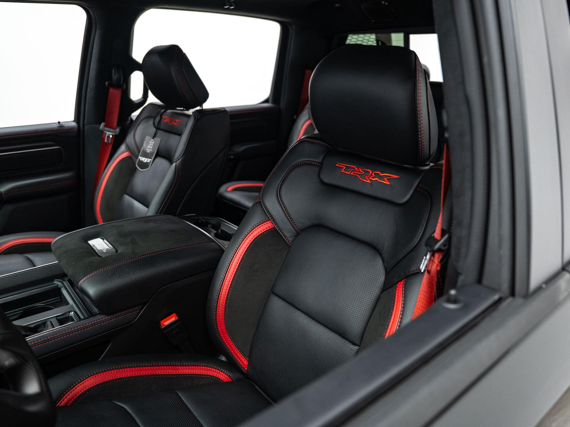 2027 RAM TRX SRT 4X4 in DIAMOND BLACK CRYSTAL PEARLCOAT, photo 21 of 60