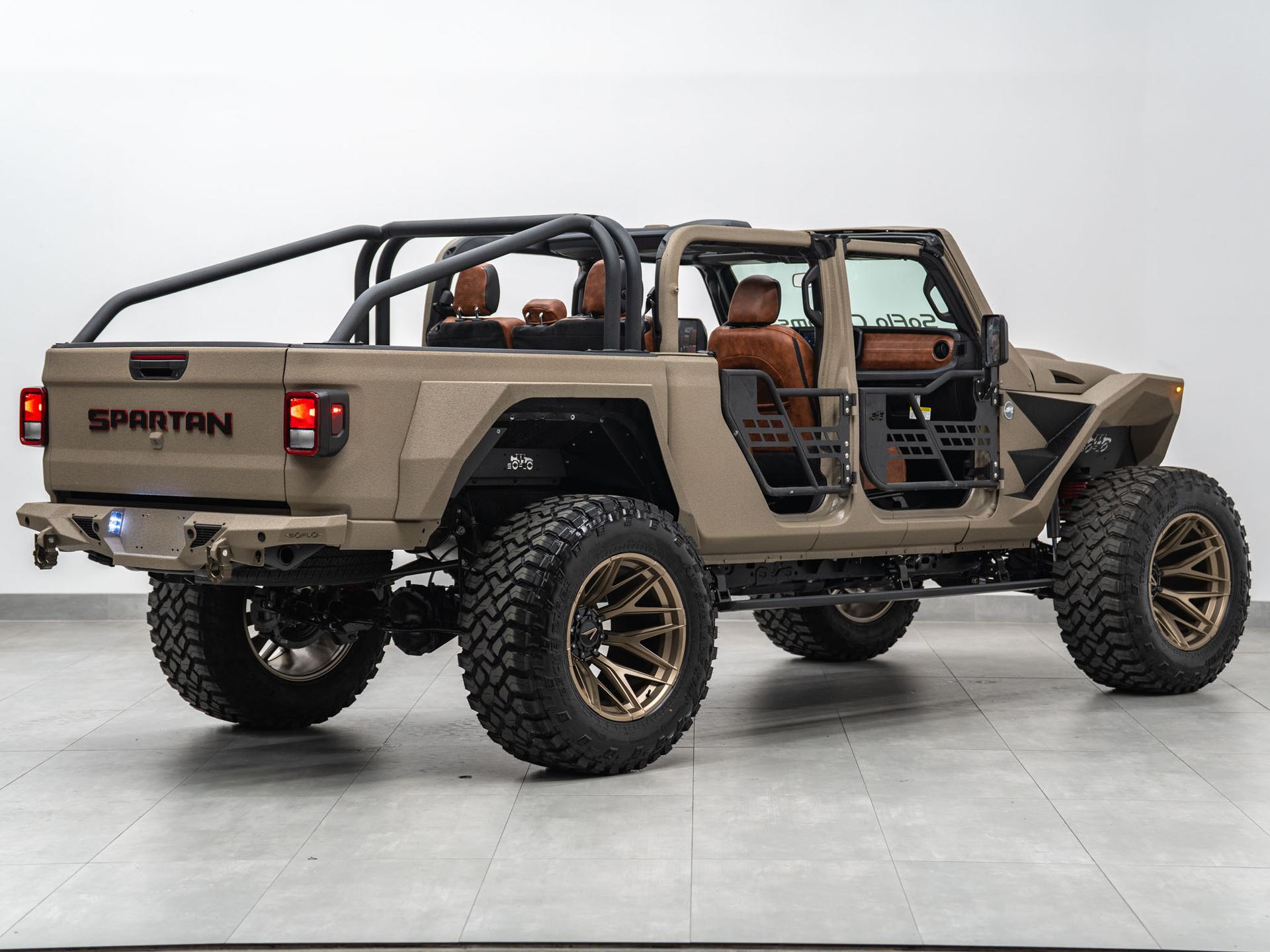 2026 JEEP GLADIATOR in BRIGHT WHITE CLEARCOAT, photo 48 of 59