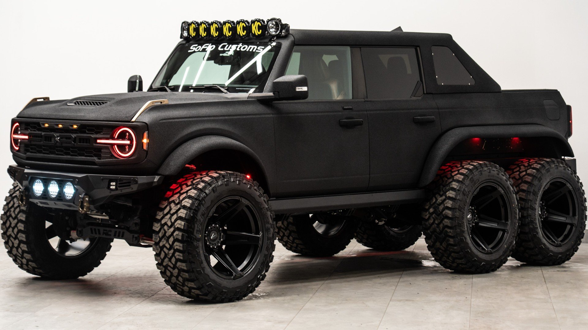 2022 APOCALYPSE DARK HORSE in Black, photo 1 of 52