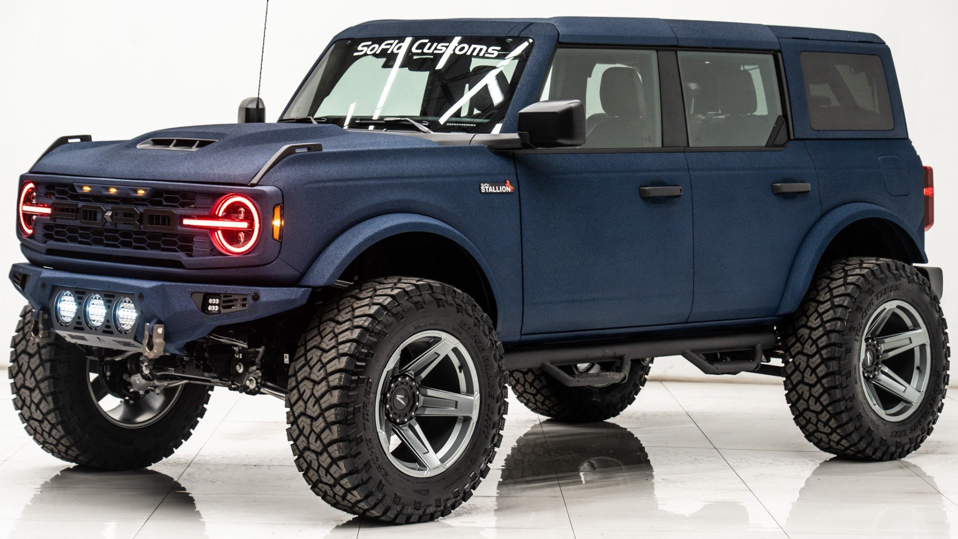 2025 FORD BRONCO in Blue, photo 1 of 56