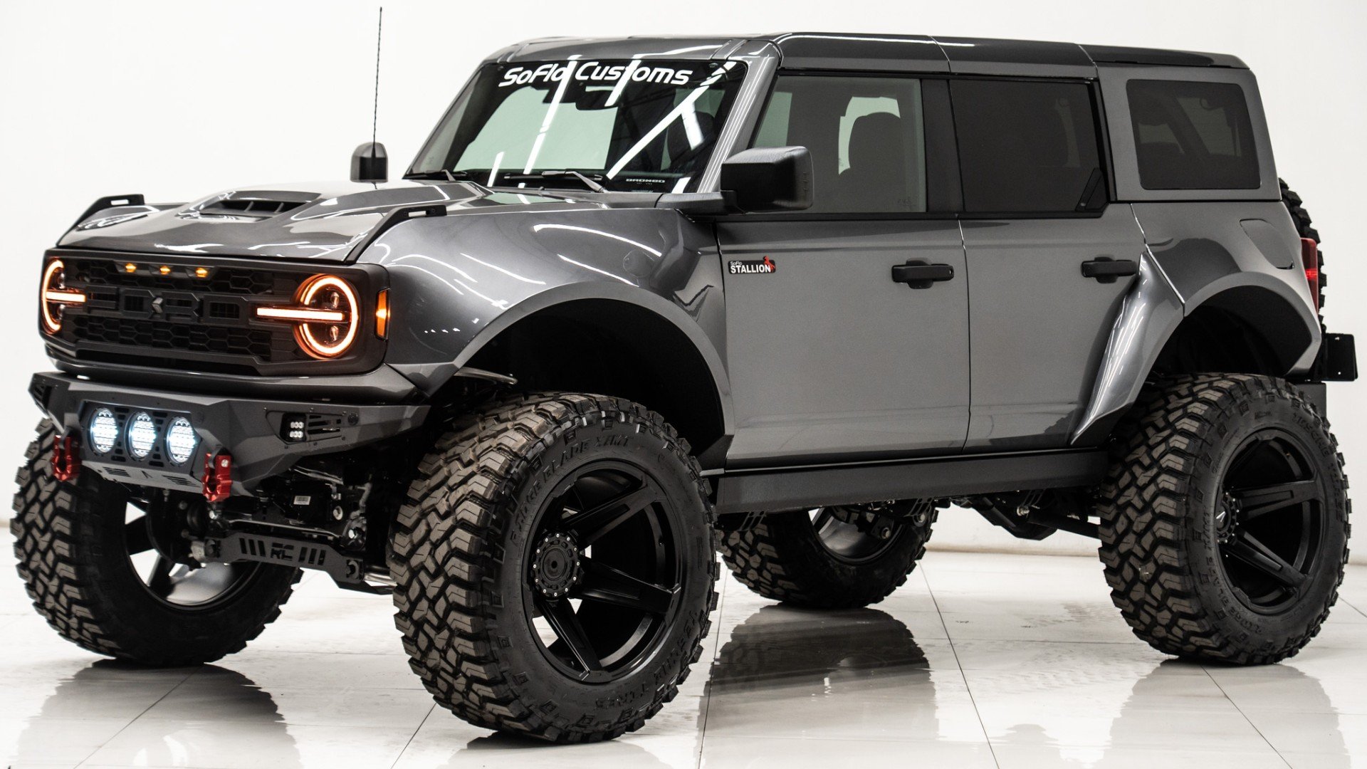 2025 FORD BRONCO in Gray, photo 1 of 60