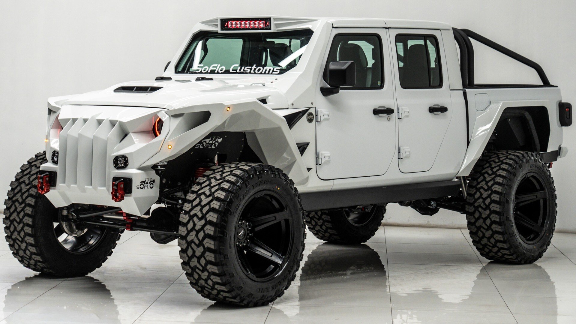 2025 JEEP GLADIATOR in White, photo 1 of 59
