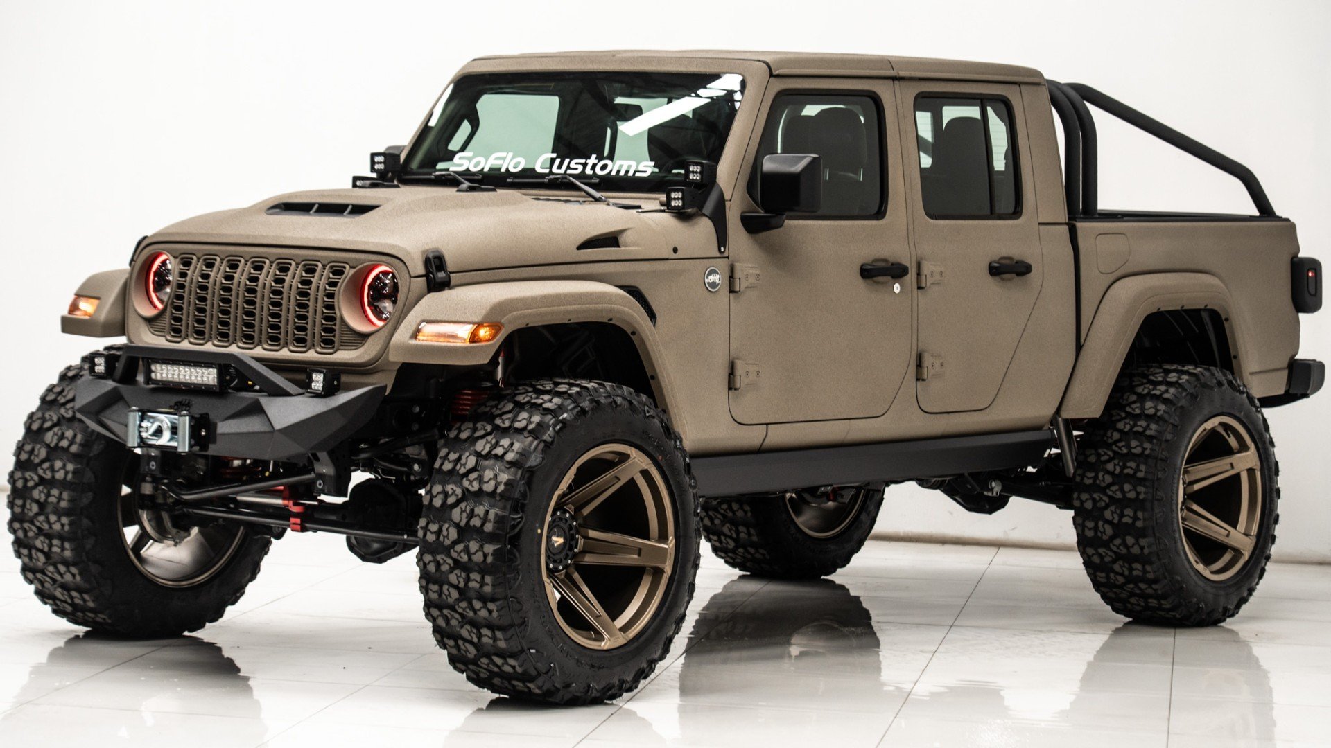 2025 JEEP GLADIATOR in Tan, photo 1 of 55