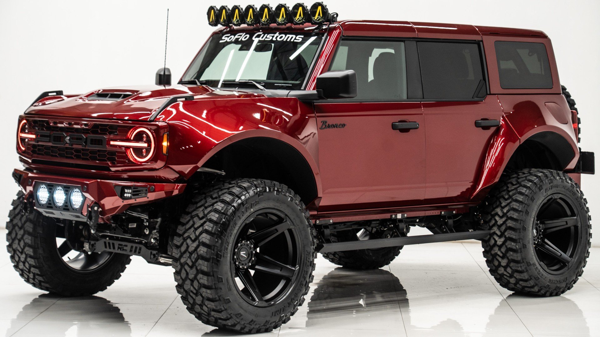 2025 FORD BRONCO in Red, photo 1 of 47