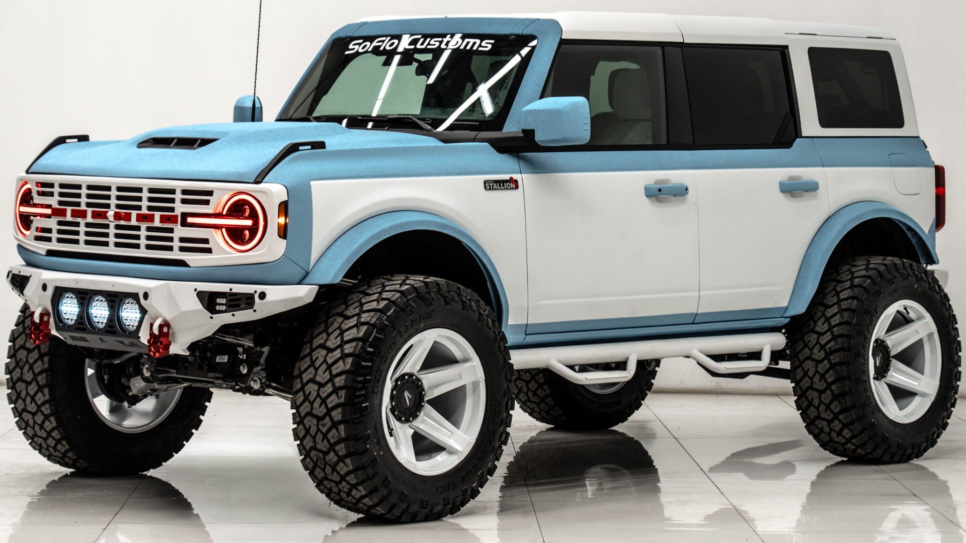 2025 FORD BRONCO in Blue, photo 1 of 56