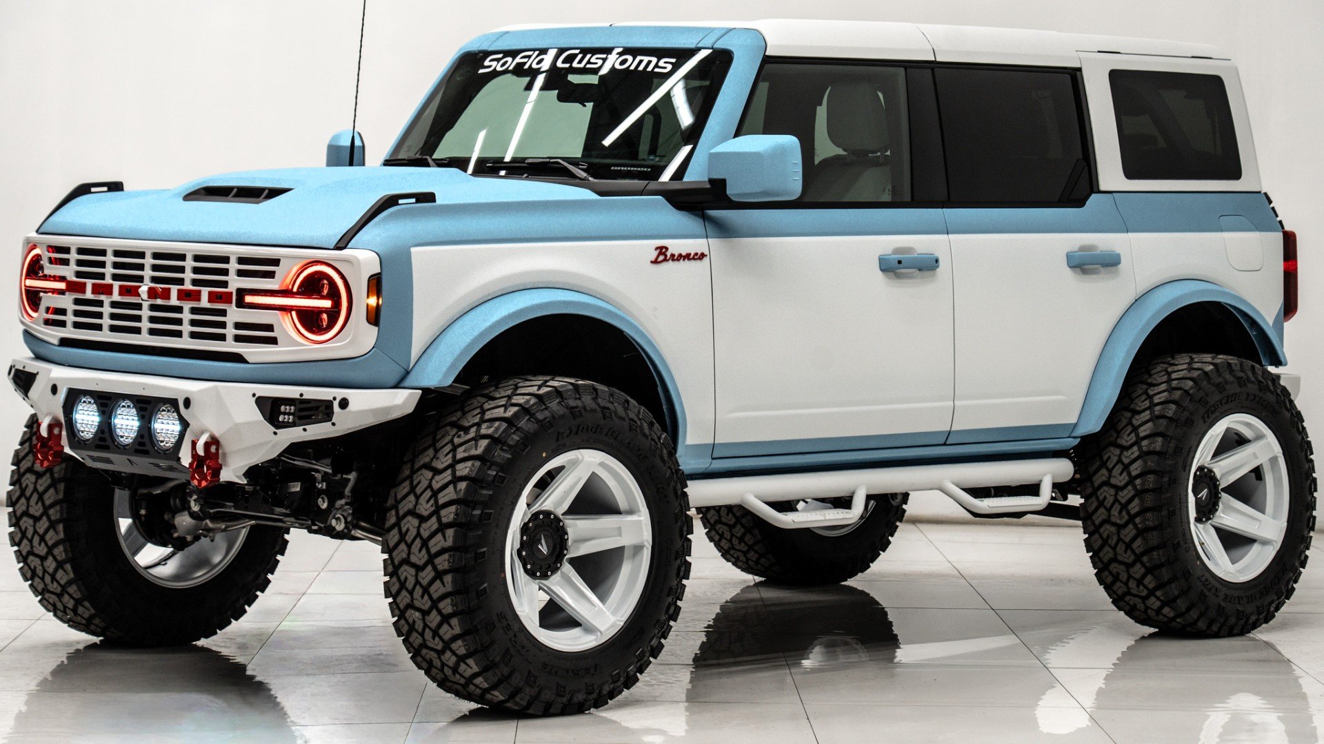 2025 FORD BRONCO in Blue, photo 1 of 57