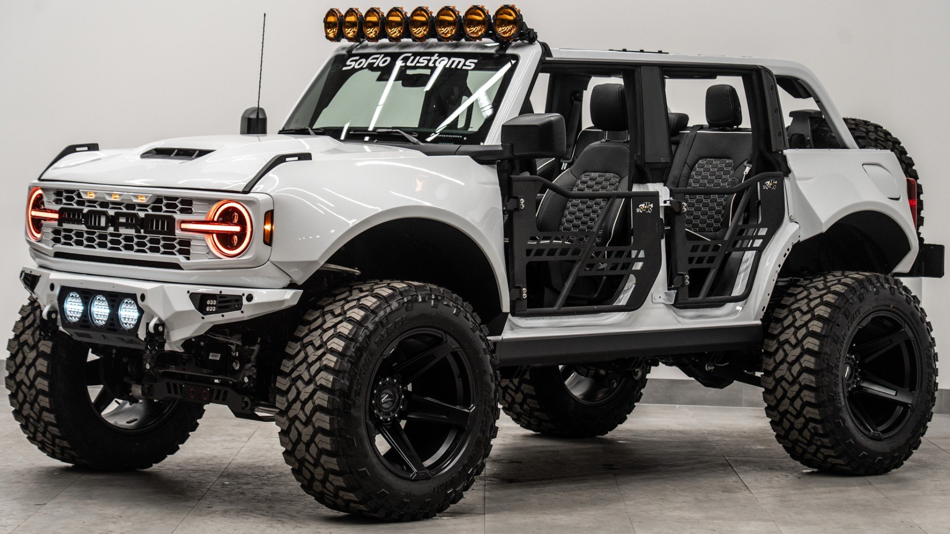 2025 FORD BRONCO in White, photo 1 of 55