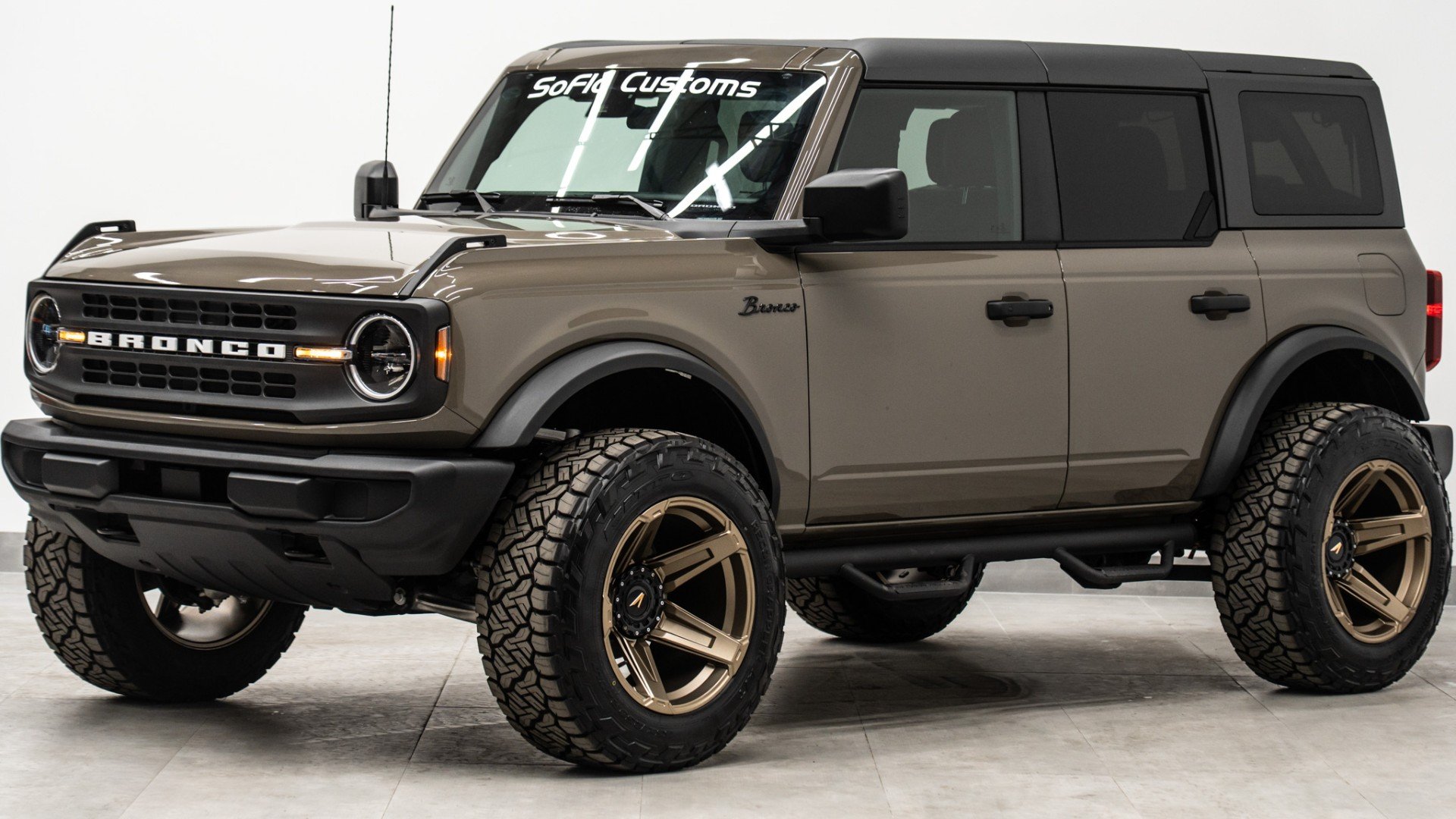 2025 FORD BRONCO in Dark Marsh, photo 1 of 55