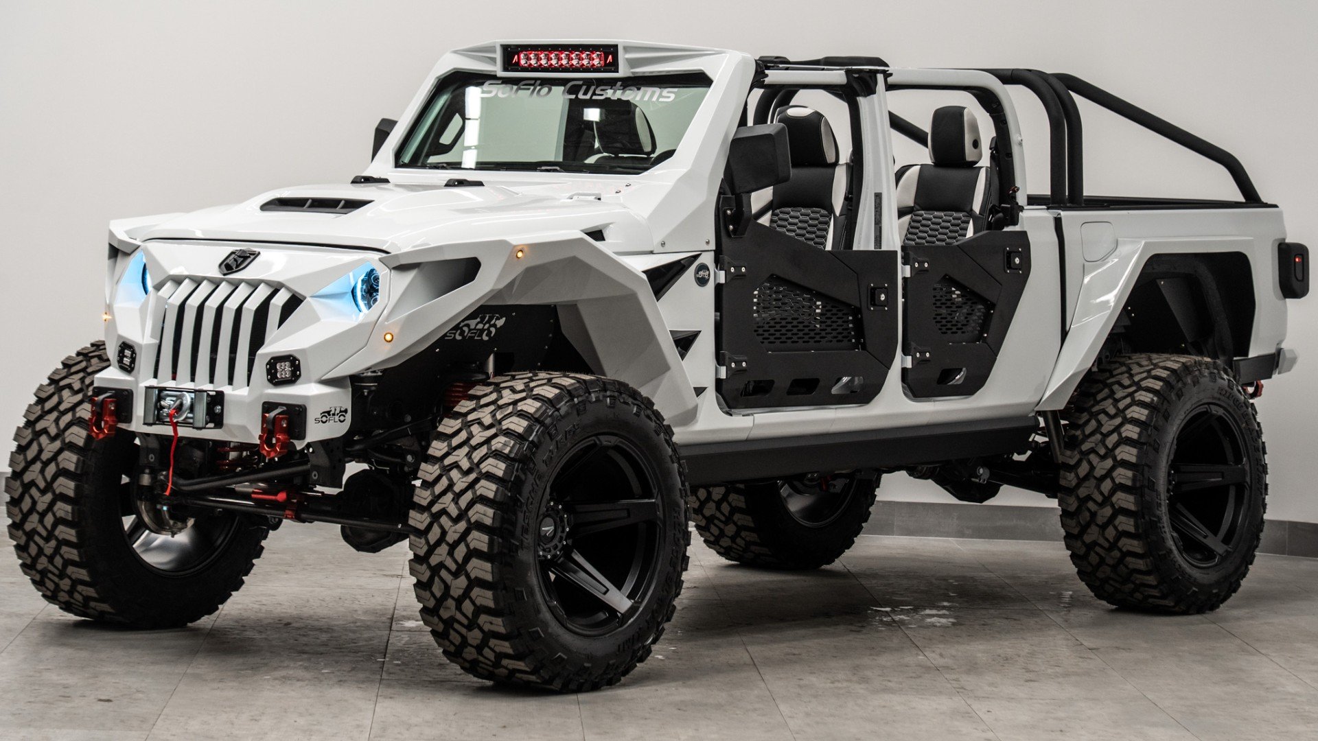 2025 JEEP GLADIATOR in BRIGHT WHITE CLEARCOAT, photo 1 of 60