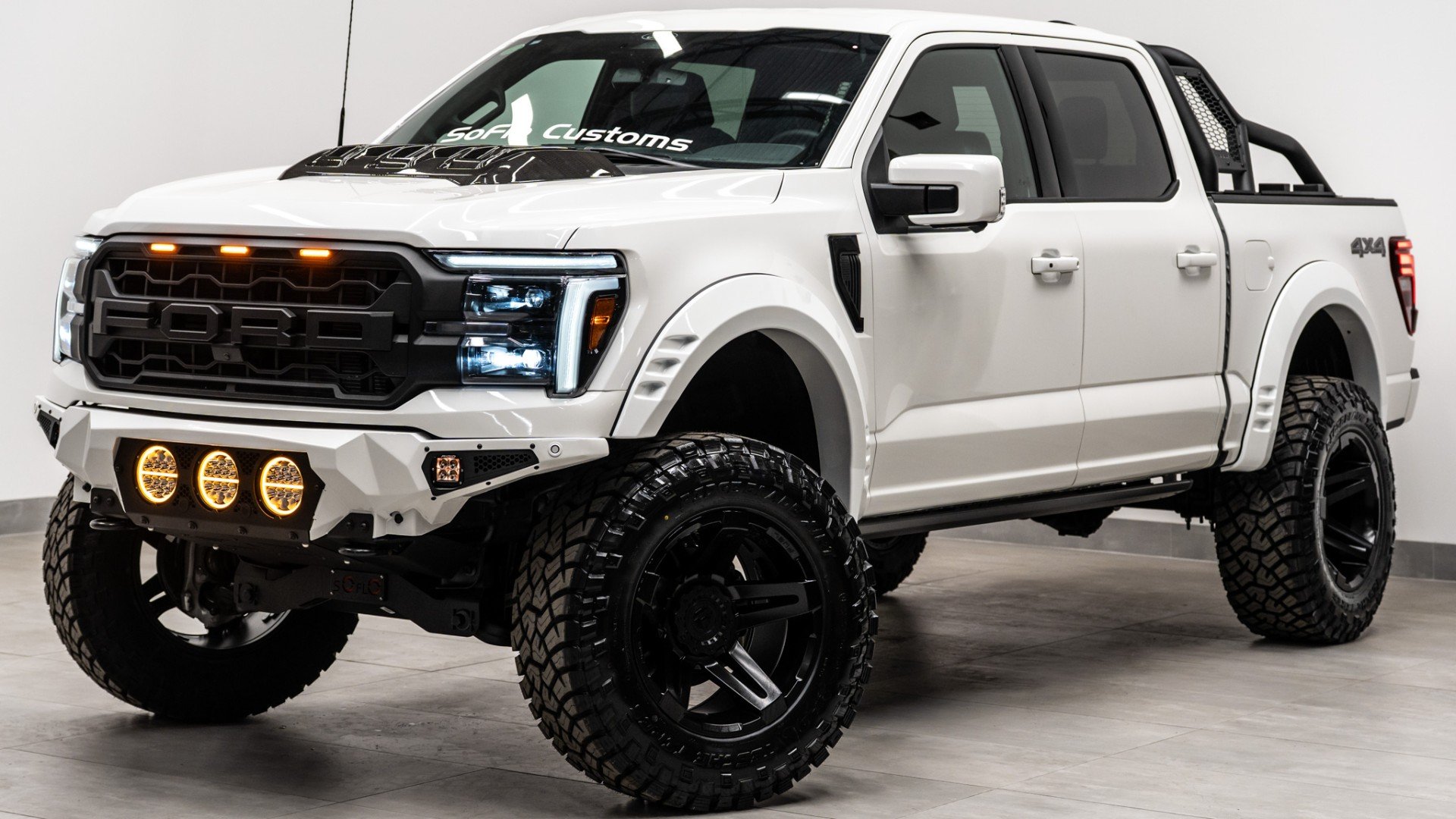 2025 FORD F-150 LARIAT in White, photo 1 of 56