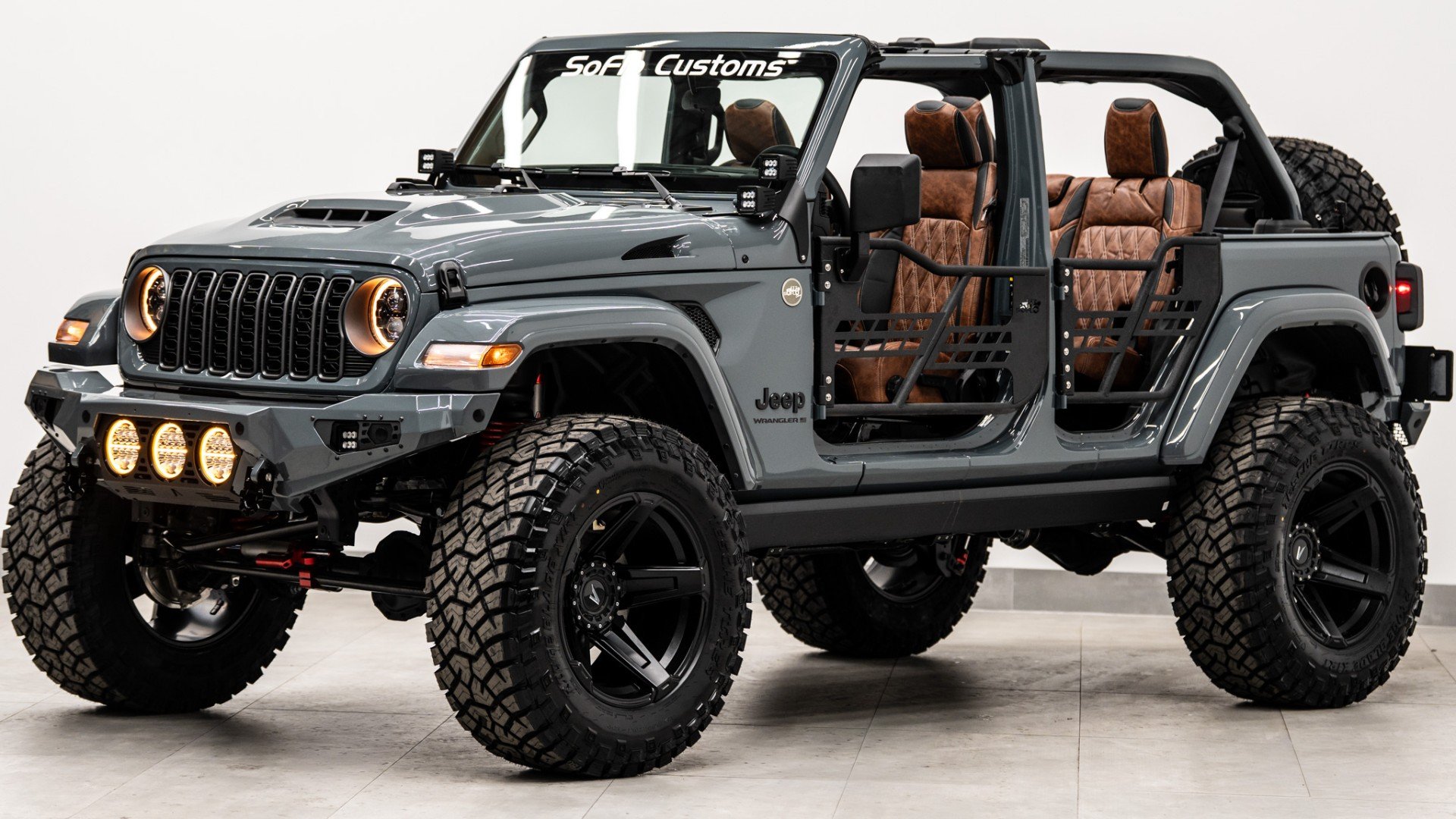 2026 JEEP WRANGLER in ANVIL CLEARCOAT, photo 1 of 44