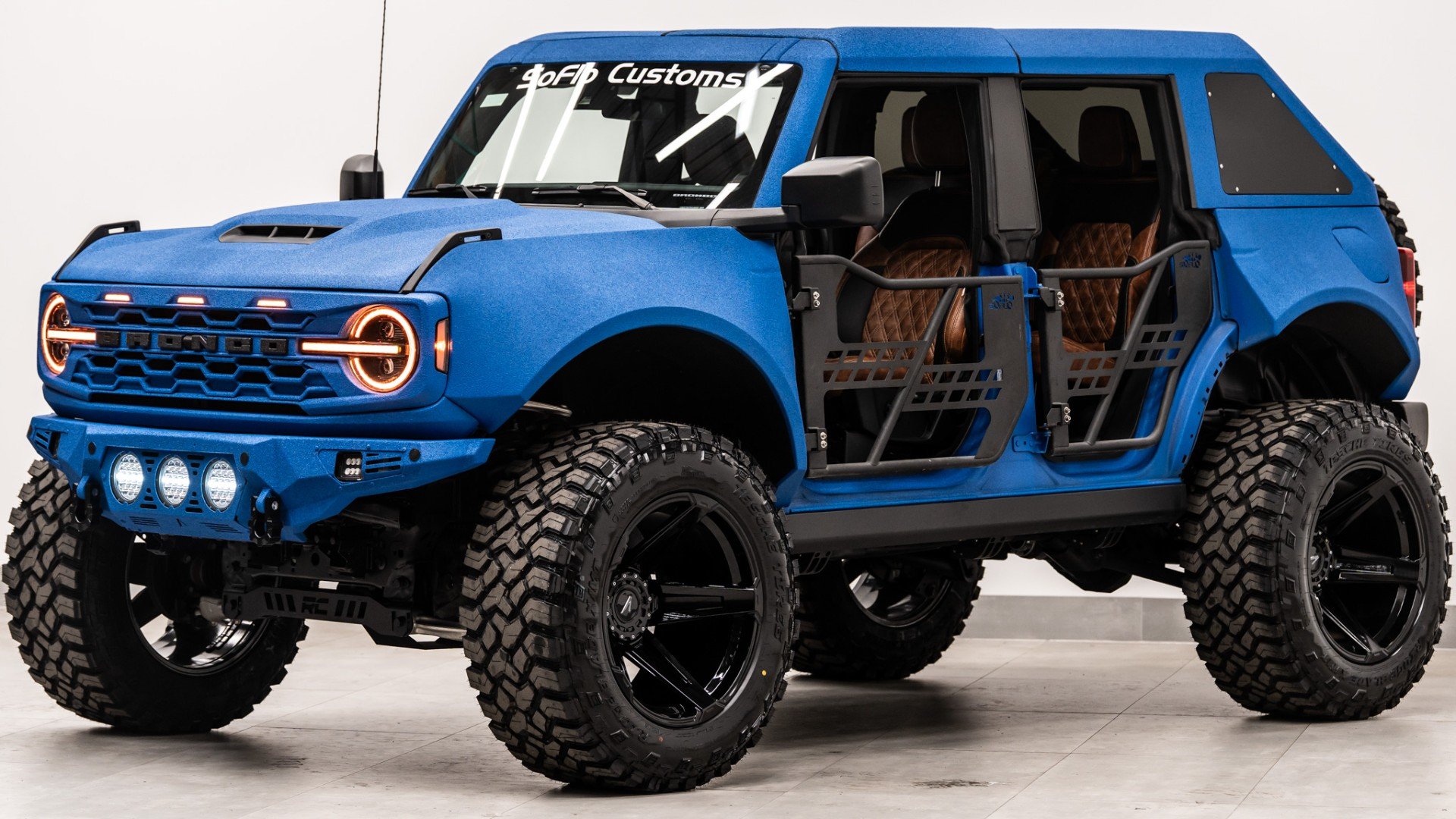 2024 FORD BRONCO in Pepsi Blue, photo 1 of 52