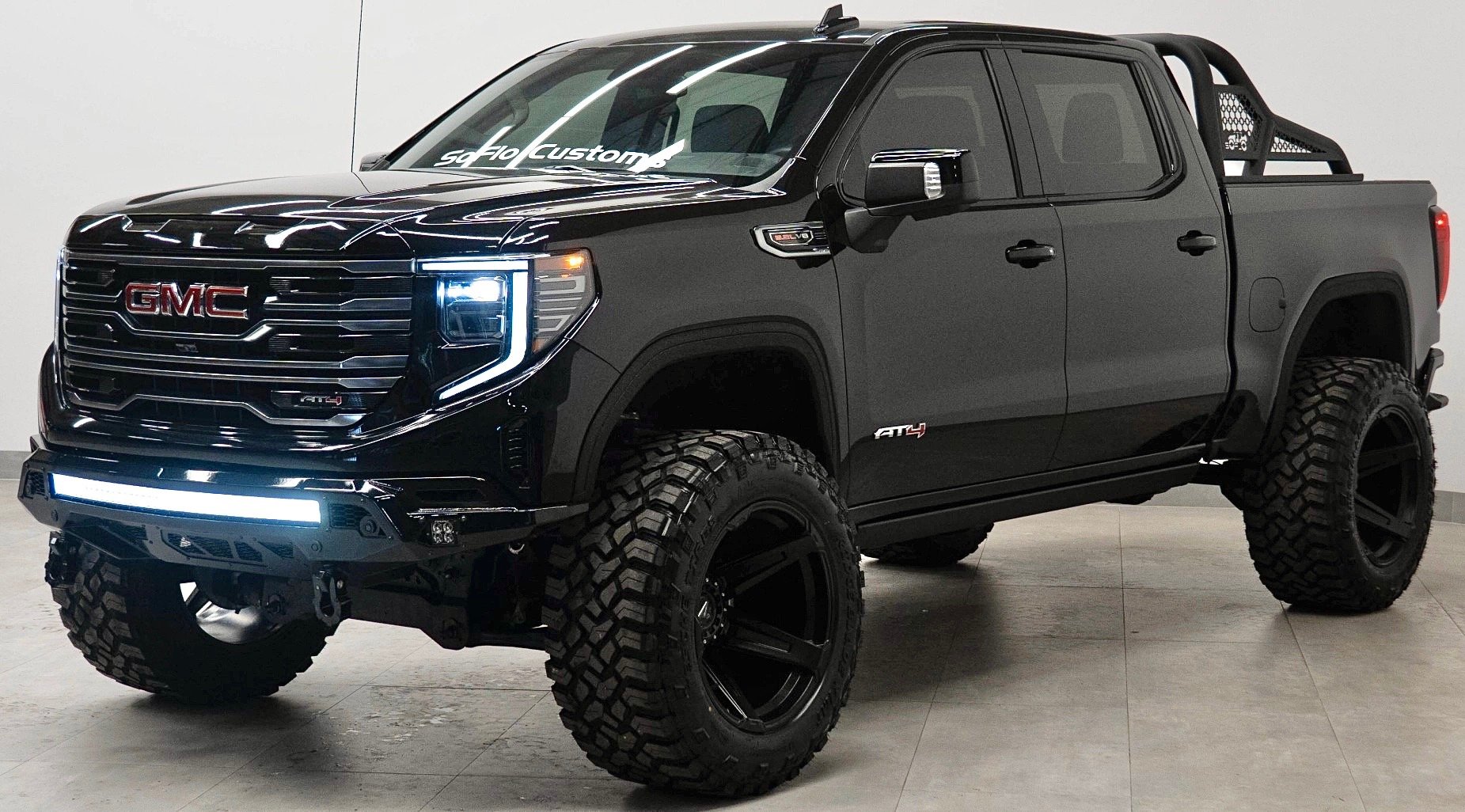 2025 GMC SIERRA 1500 in Black, photo 1 of 50