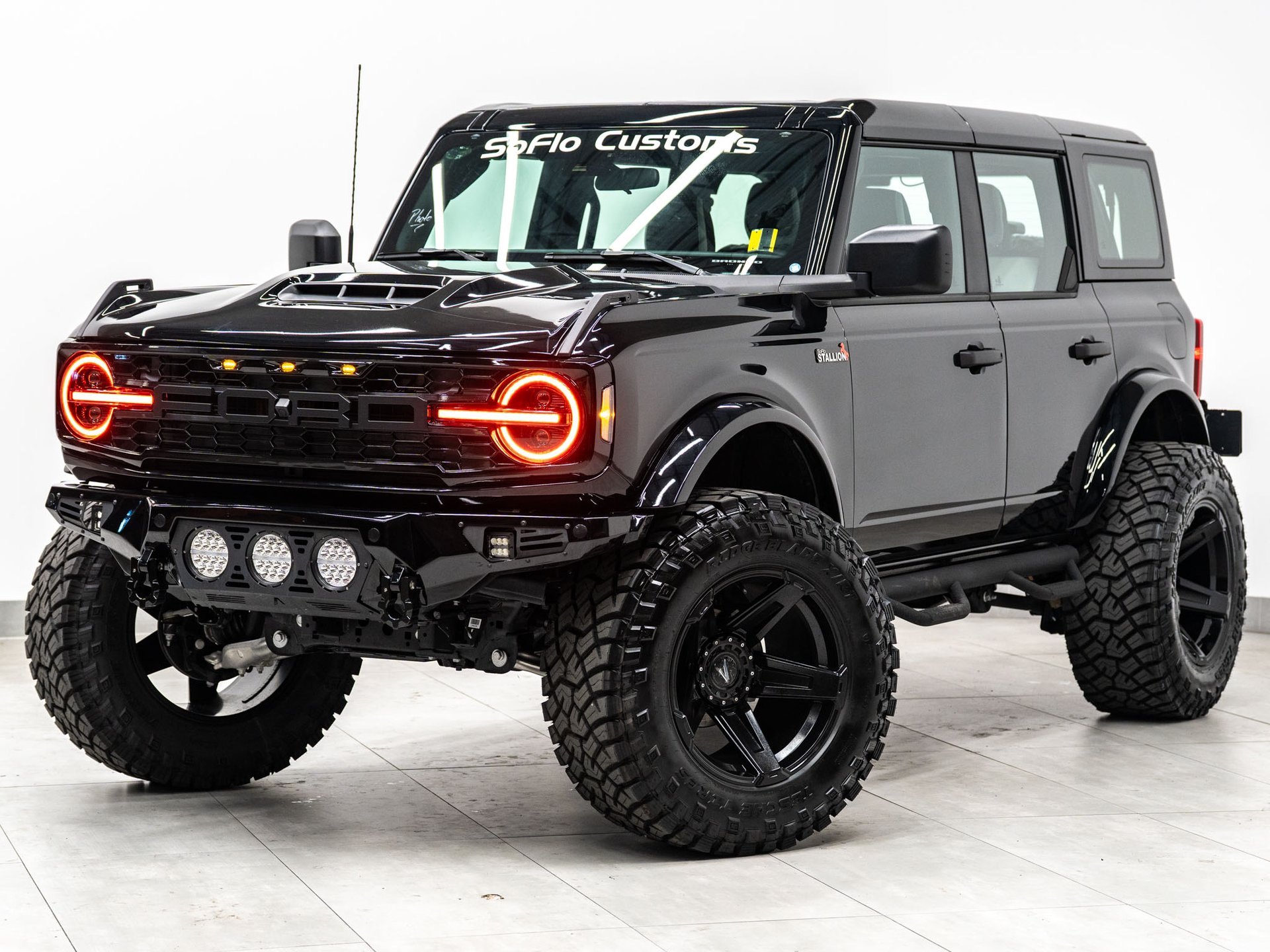 2026 FORD BRONCO 4X4 in Black, photo 1 of 60