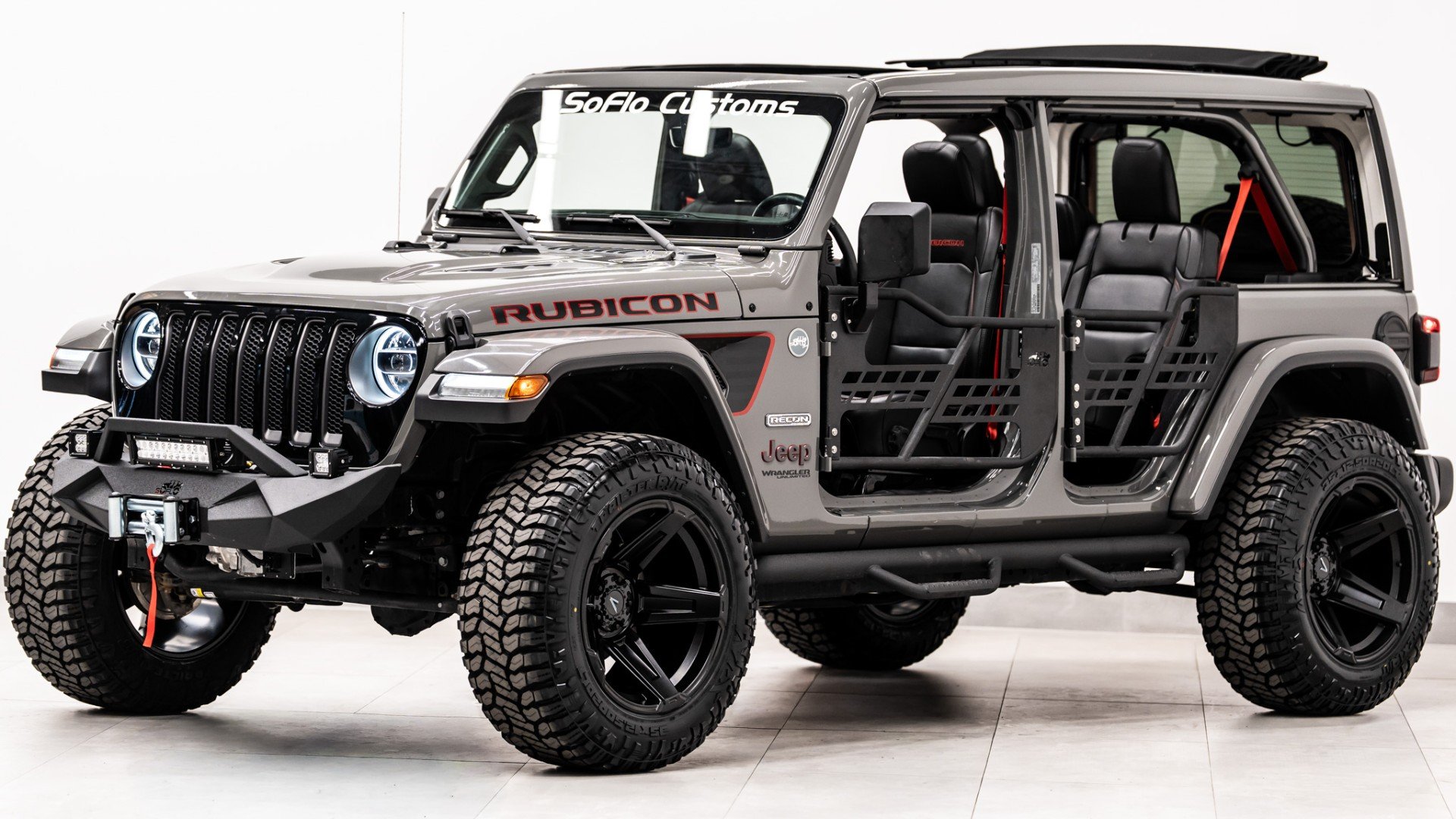 2020 JEEP WRANGLER in Sting-gray Clearcoat, photo 1 of 60