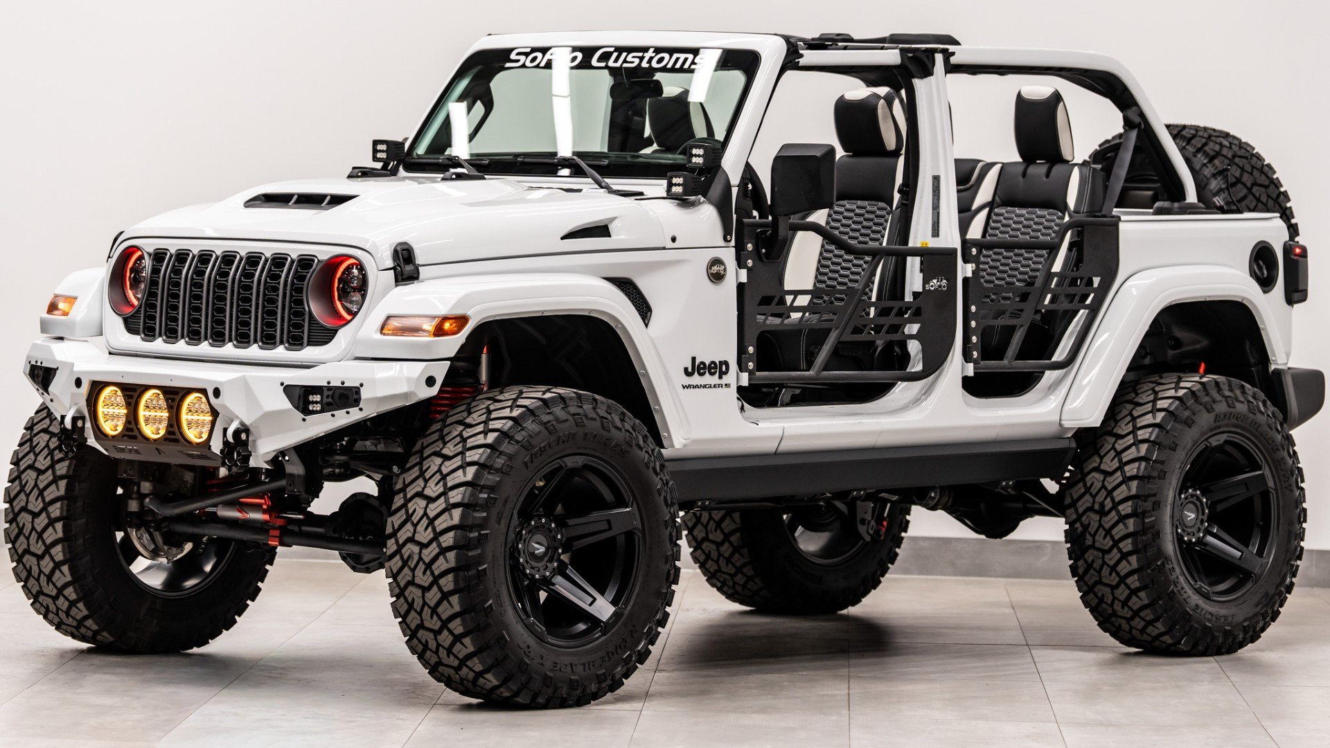 2025 JEEP WRANGLER in White, photo 1 of 51