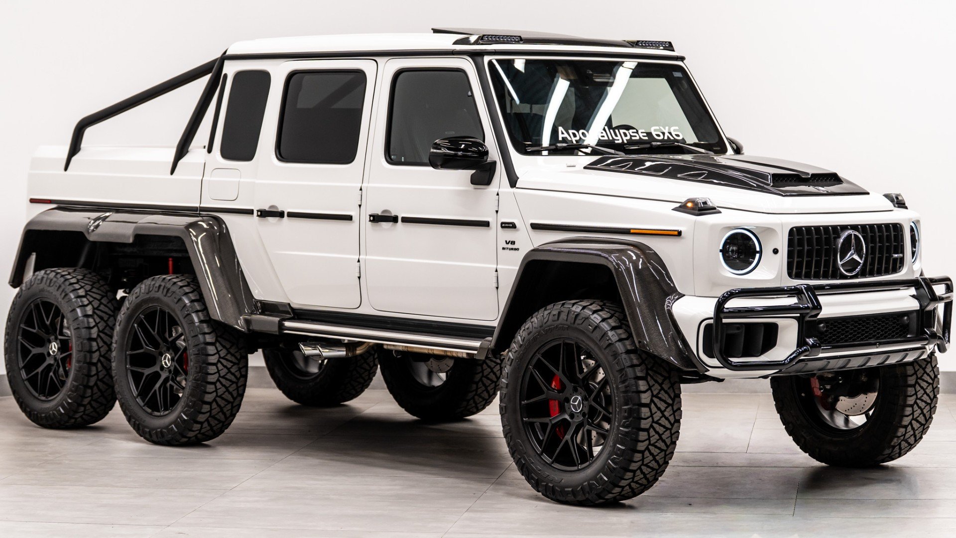 2026 MERCEDES-BENZ G-CLASS in White, photo 1 of 60