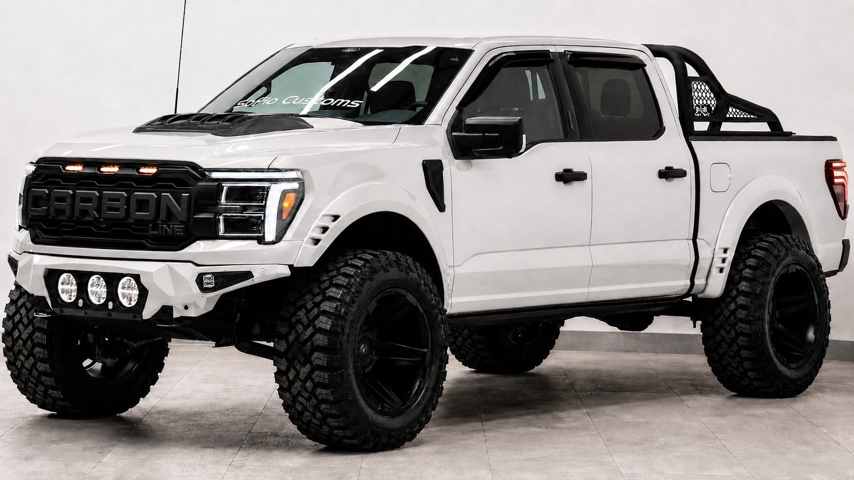 2025 FORD F-150 4X4 LARIAT in Star White Metallic Tri-coat, photo 1 of 5
