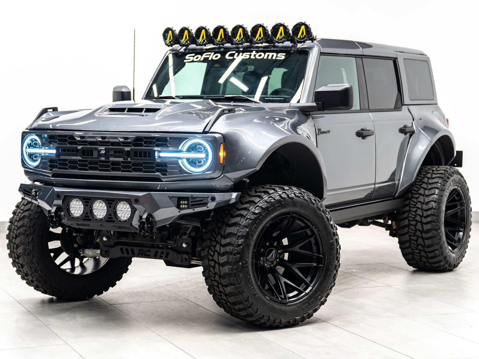 2026 FORD BRONCO 4X4 in Carbonized Gray Metallic, photo 1 of 5