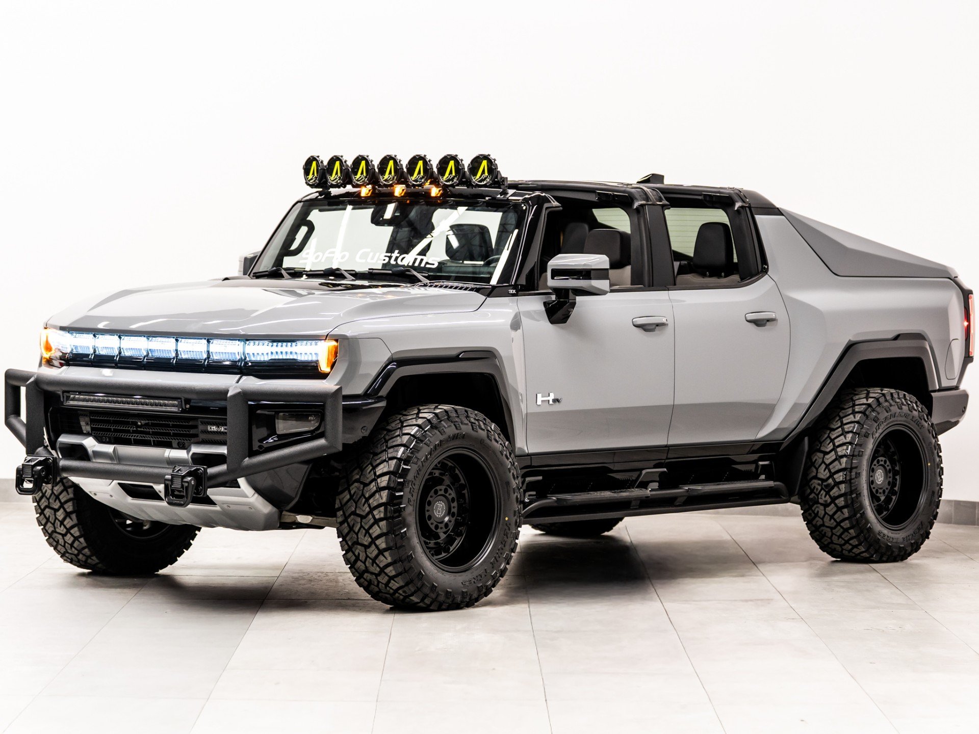 2025 GMC HUMMER EV 2X in METEORITE METALLIC (GREY), photo 1 of 57