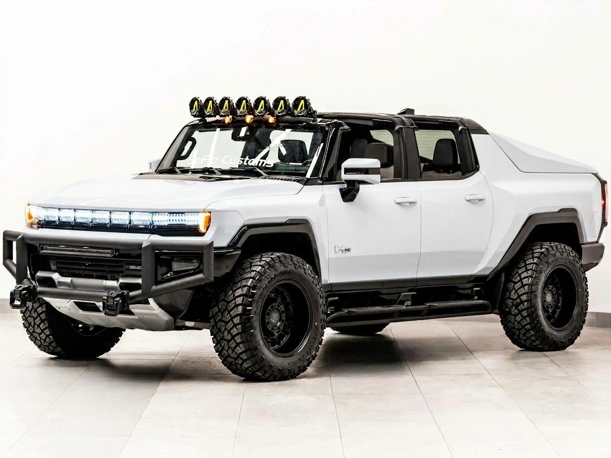 2022 GMC HUMMER EV 3X in INTERSTELLAR WHITE, photo 1 of 10