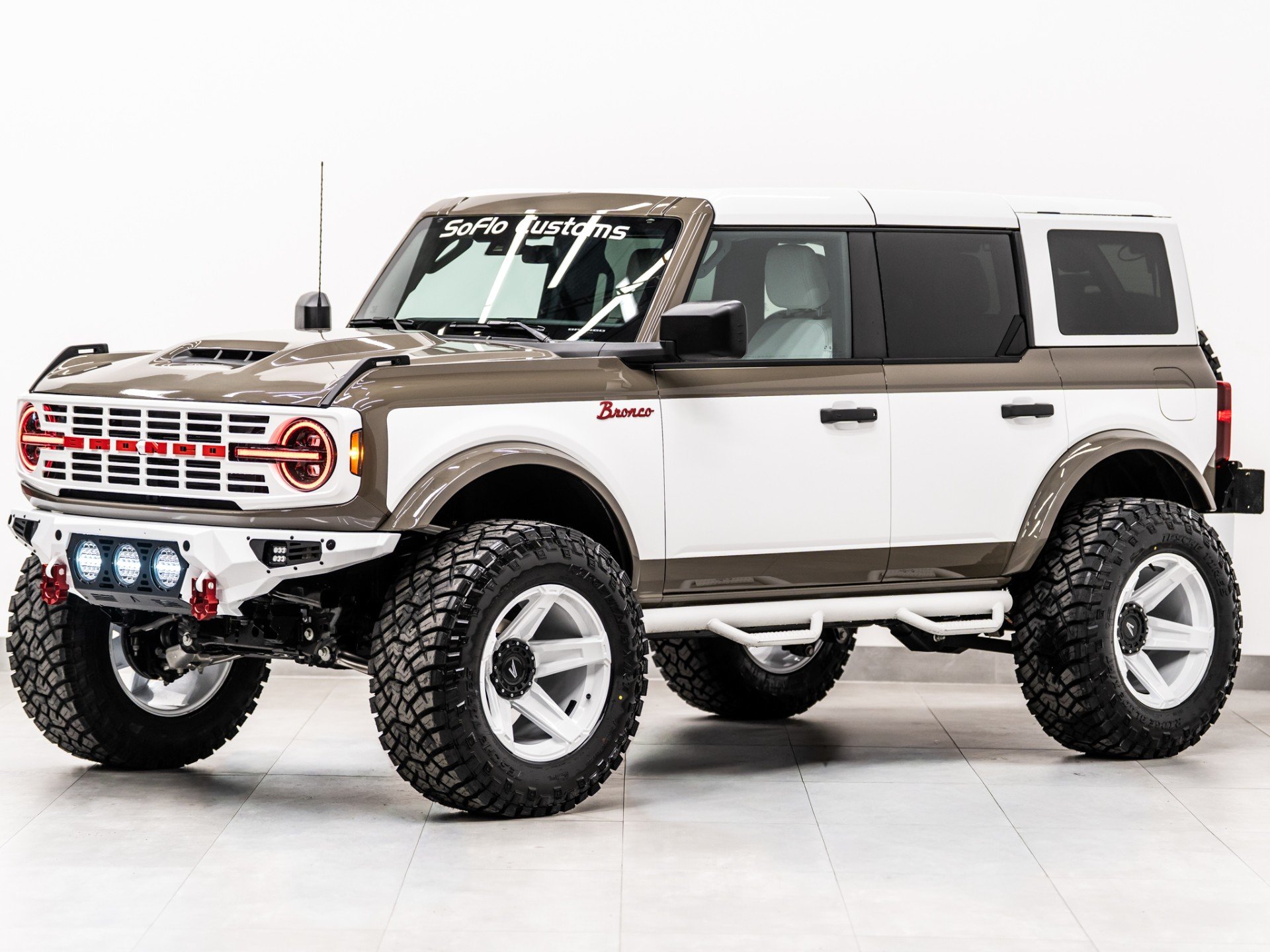 2026 FORD BRONCO 4X4 in Marsh Gray, photo 1 of 60