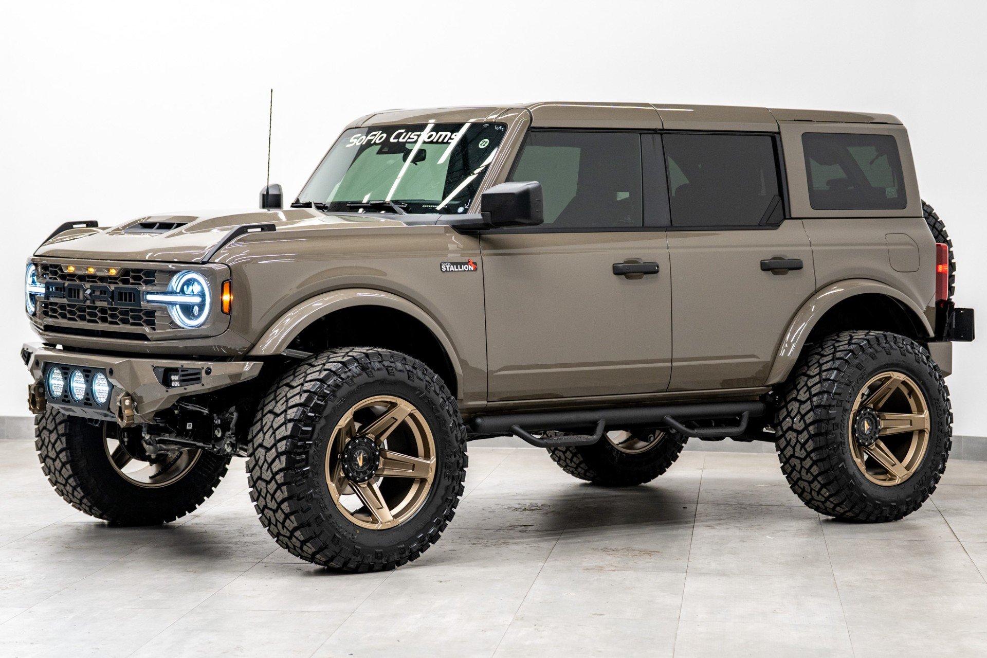 2026 FORD BRONCO 4X4 in Gray, photo 1 of 49
