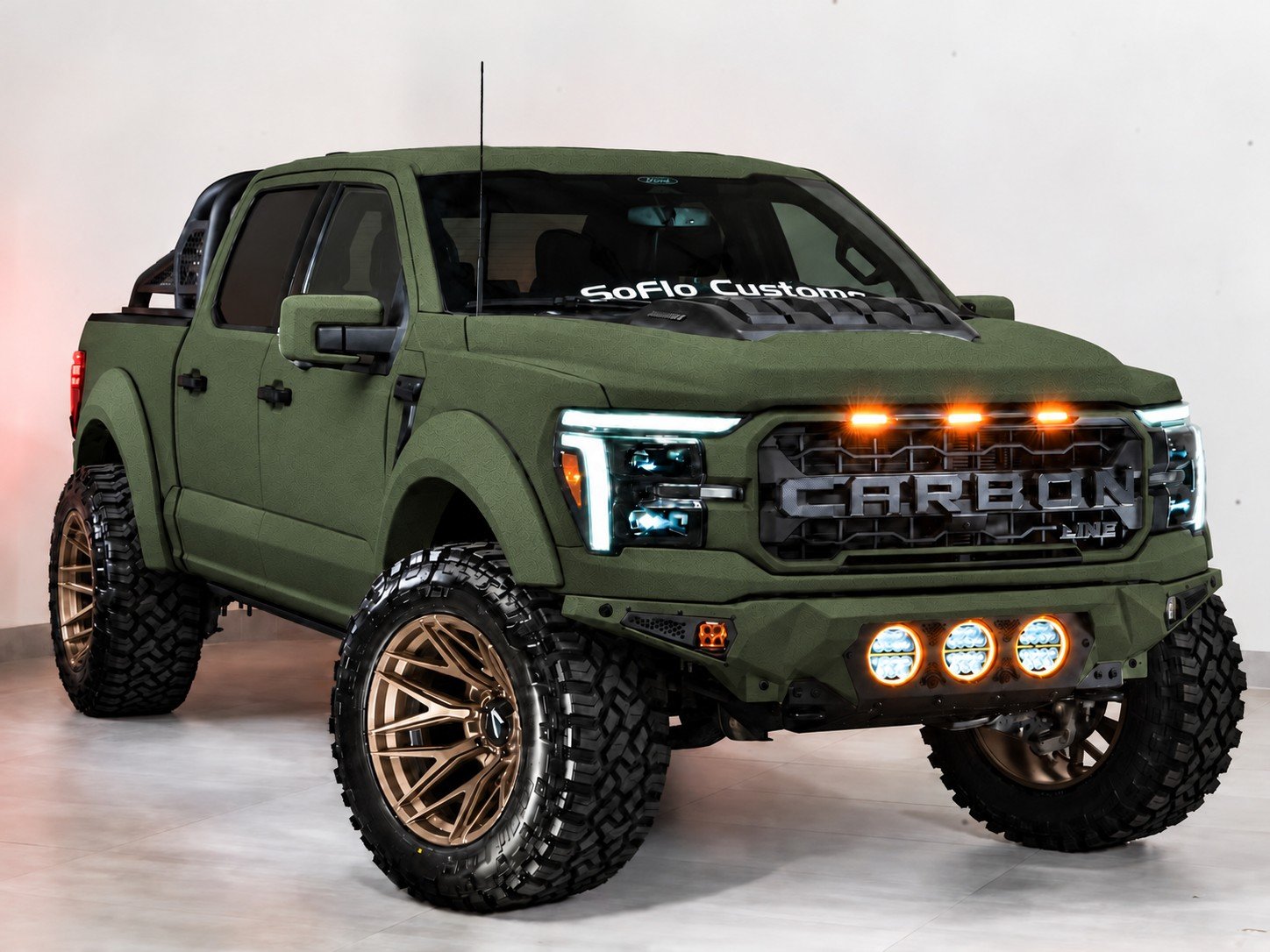 2025 FORD F-150 LARIAT 4X4 in Green, photo 1 of 18