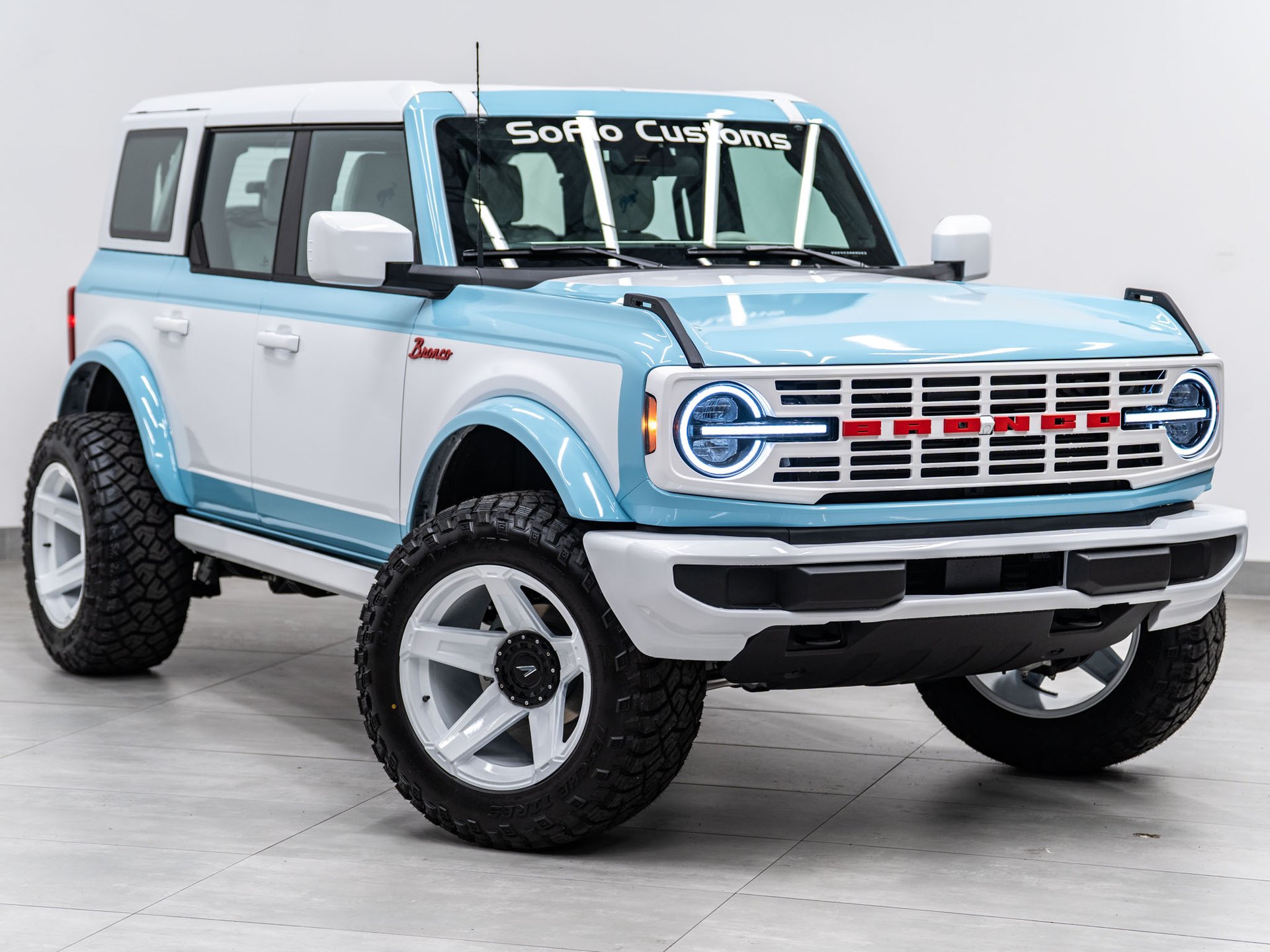 2026 FORD BRONCO 4X4 in Blue, photo 1 of 5