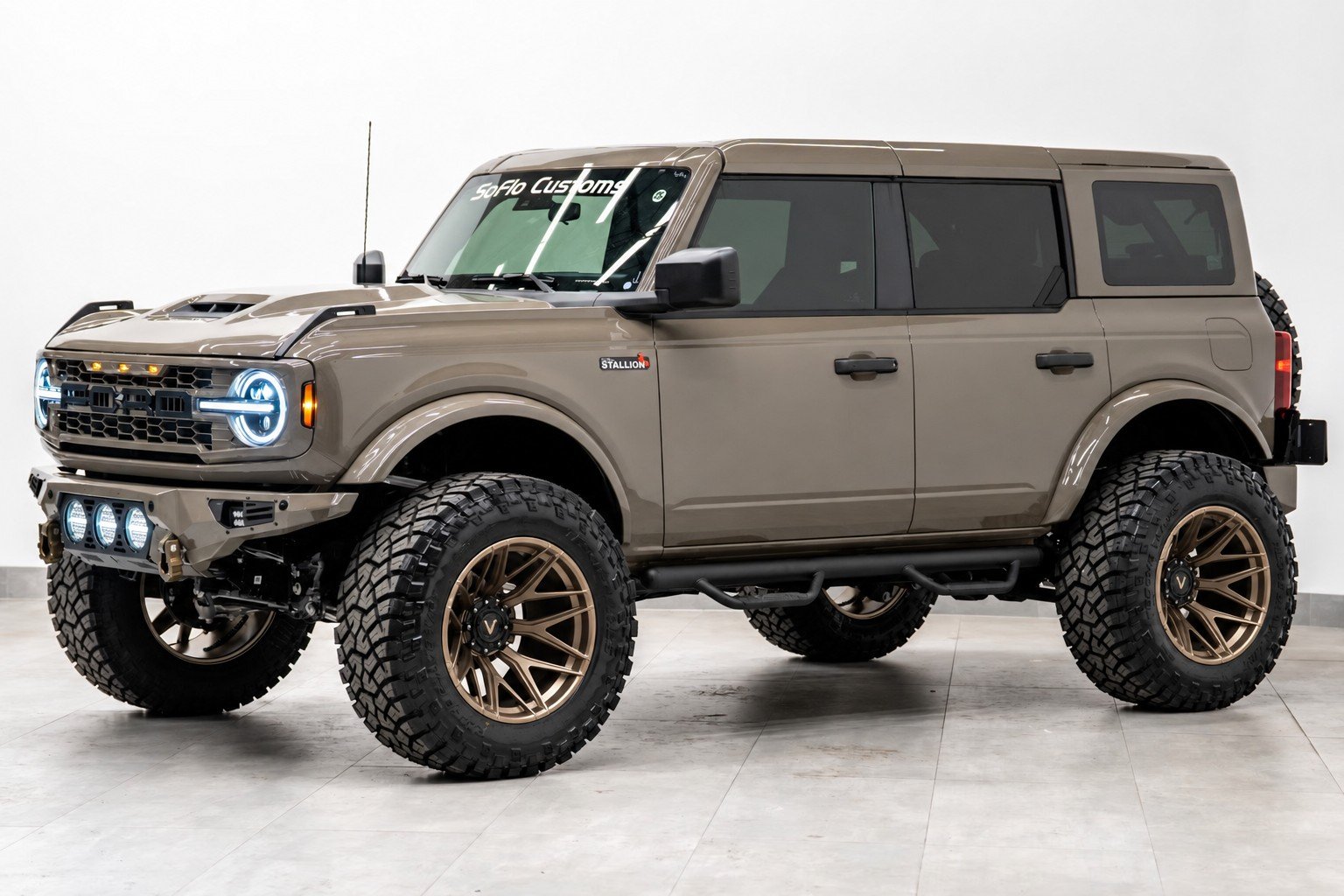 2026 FORD BRONCO 4X4 in Marsh Gray, photo 1 of 18